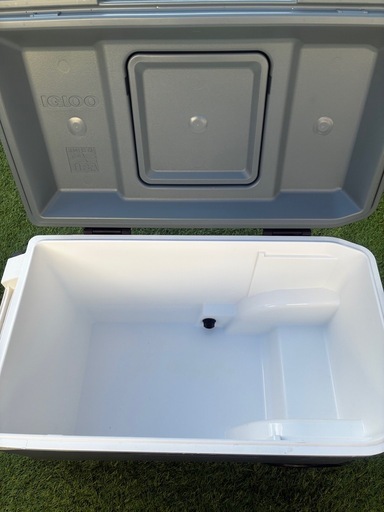 【未使用品】GLOO クーラーボックス 85L 90QT 大容量 アウトドア キャンプ　釣り