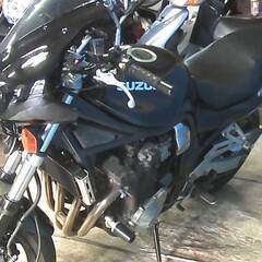 SUZUKI GSF1200 黒 車検残8/8月 エンジン始動動画 名変で乗れます 半額配送キャンペーン 現状渡し諸経費￥0- 横浜 P-Yardの画像