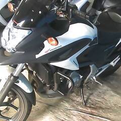HONDA NC700X 白 車検残R8/10月 要整備 エンジン始動動画 名変で乗れます 半額配送キャンペーン 現状渡し諸経費￥0- P-Yardの画像