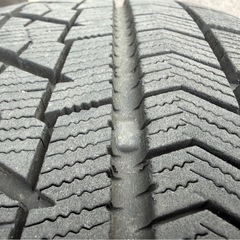 スタッドレスタイヤ、ホイール4本セットの画像