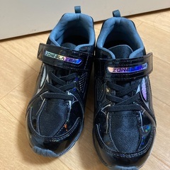 【美品】11/10まで　スニーカー18㎝　ムーンスター　黒