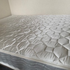 【極美品・清潔】ZINUS ダブルベッドマットレス ポケットコイル 20cm (ホワイト) の画像