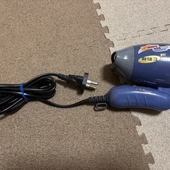 ドライヤーとコテ(韓国プラグ)の画像