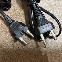 ドライヤーとコテ(韓国プラグ)の画像