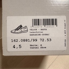 定価4.8万　スエードのスニーカー
の画像