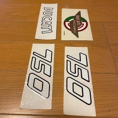 古いドカティ用ステッカーの画像