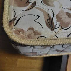 ベッドフレーム　マットレスあり長年放置のため汚れありの画像