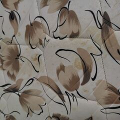 ベッドフレーム　マットレスあり長年放置のため汚れありの画像