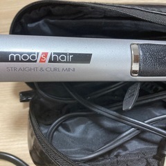 ドライヤーとヘアアイロンの画像