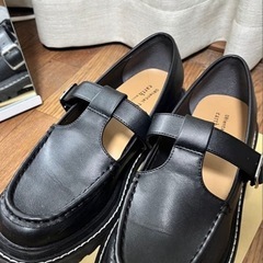 ブラックレザー Tストラップシューズ ローファー オリエンタルトラフィックの画像