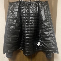 【Y00034】THE NORTH FACE（ザノースフェイス）サーモボールエコフーディー　中綿ジャケット　Mの画像