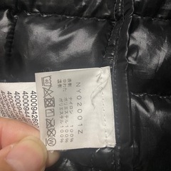 【Y00034】THE NORTH FACE（ザノースフェイス）サーモボールエコフーディー　中綿ジャケット　Mの画像