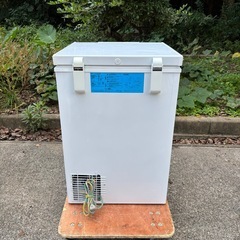 2022年製　Haier ノンフロン電気冷凍庫 JF-NC103F-1 直冷式 上開 103Lの画像