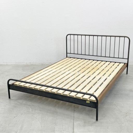 ジャーナルスタンダードファニチャー　ベッドフレーム　ダブルサイズ