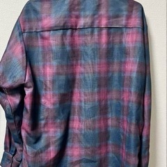 nui nullu サイドシャーリングオーバーサイズチェックシャツの画像