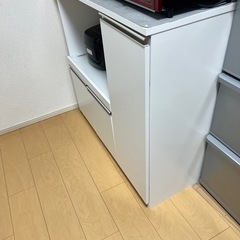 キッチン収納 カップボード カウンターの画像