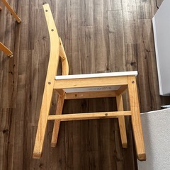 椅子（ニトリ）の画像