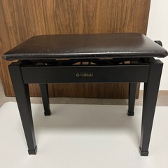 ピアノ　YAMAHA イスの画像