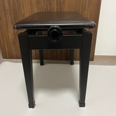 ピアノ　YAMAHA イスの画像
