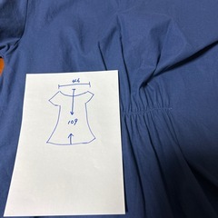 ネイビーギャザー入りワンピースの画像