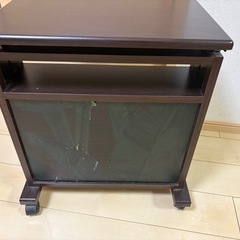 サイドテーブルの画像