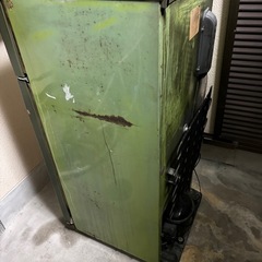 レトロ冷蔵庫の画像