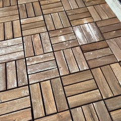 【譲渡先決定】カインズ　ウッドタイル36枚の画像