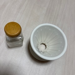 ガラス容器 とコーヒーの画像