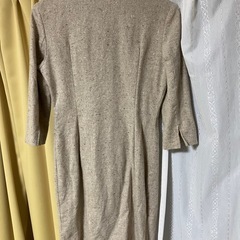 膝丈ワンピースの画像