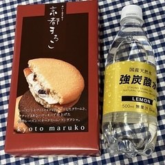 お土産の焼き菓子（レーズンバタークリーム・ラングドシャ）の画像