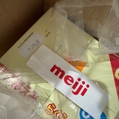 新品未使用　未開封　ほほえみ　固形ミルク　60袋入り　1箱のお値段（２箱あります）の画像