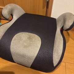 ジュニアシート　チャイルドシート　の画像
