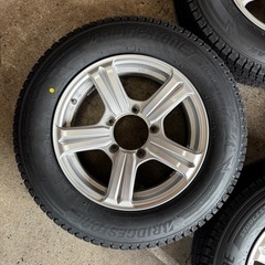 【BS DM-V3新品スタッドレス】175/80R16 + ホイールセット。　ジムニーなどに！　人気なお得セット！　限定1セット！　早い者勝ちの画像