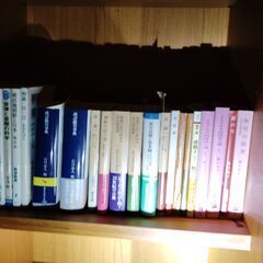 書籍多数　一部は写真の通りの画像