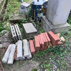 ブロック、レンガどれでも一つの画像