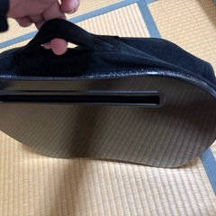 膝上で使えるミニテーブルクッションの画像