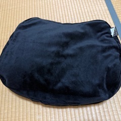 膝上で使えるミニテーブルクッションの画像