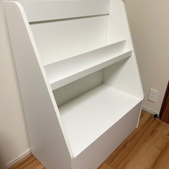 イケア　BERGIG ベリグ　本棚　収納棚の画像