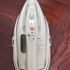 National スチームアイロンNI-SL40の画像