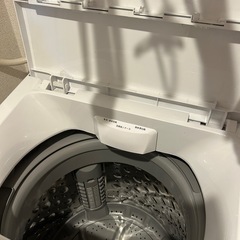 美品✨2021年製 アイリスオーヤマの全自動洗濯機「KAW-60A-W」の画像