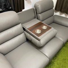 3人掛けレザーソファの画像