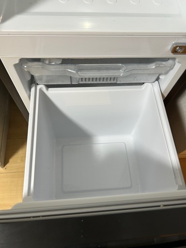 美品✨ 2021年製 ハイセンス製のノンフロン冷凍冷蔵庫「HR-D15EB」