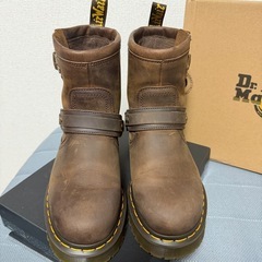 1回着用ドクターマーチン アニストンハーネス ダークブラウンの画像