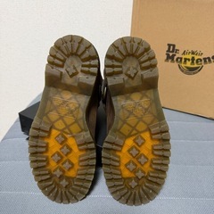 1回着用ドクターマーチン アニストンハーネス ダークブラウンの画像