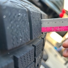 スタッドレスタイヤ　ホイール　グッドイヤー アイスナビ SUV BADX ロックケリー MX-II 18インチアルミホイール 265/60R18  の画像