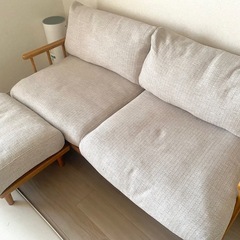 【unico ソファ＋オットマン付き】美品【80%OFF】の画像