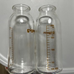 哺乳瓶などの画像