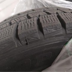 スタッドレスタイヤ4本セット ホイル付きの画像