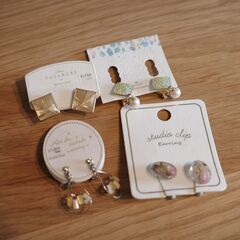 木と小鳥のアクセサリースタンドの画像