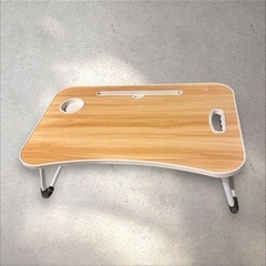 折りたたみテーブルの画像